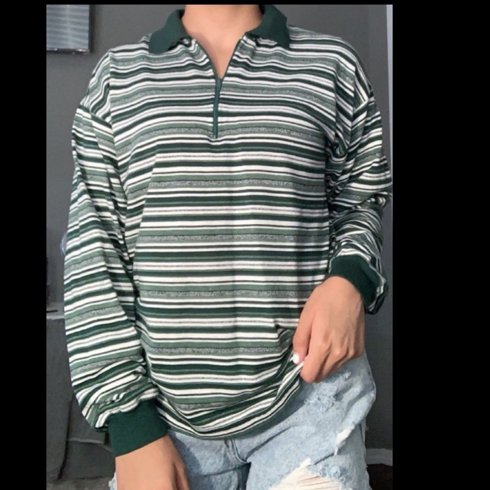 Super cute vintage crew neck